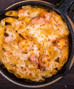 Ricetta Pasta al Forno con Wurstel e Formaggio