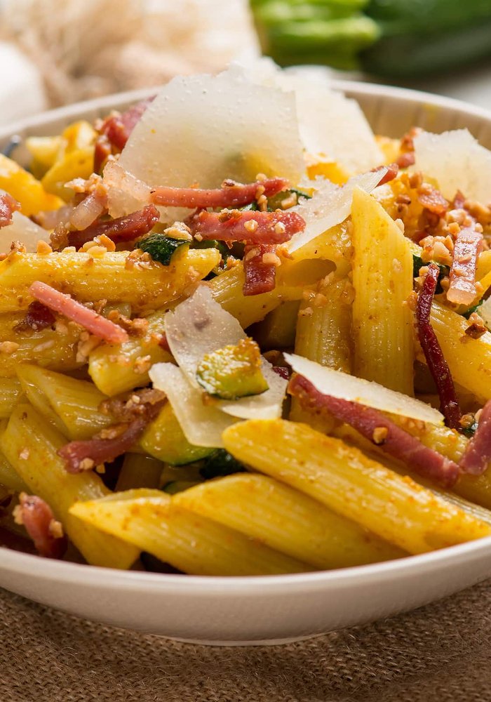 Ricetta Penne allo Zafferano, Speck e Zucchine