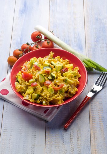 Ricetta Reginette allo Zafferano con Zucchine e Pomodorini