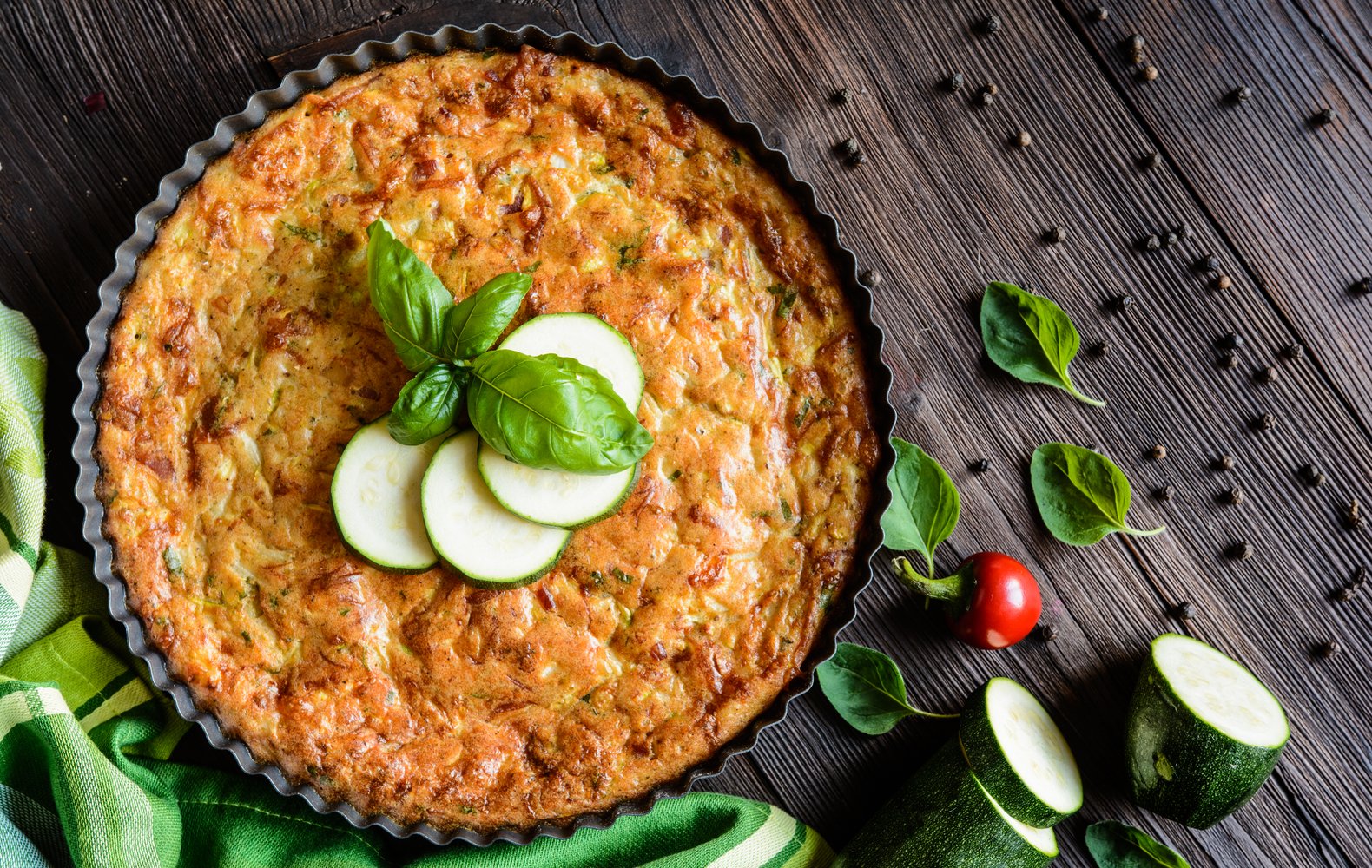 Ricetta Torta Salata Soffice con Zucchine e Prosciutto Cotto - Il Club ...