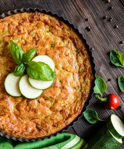 Ricetta Torta Salata Soffice con Zucchine e Prosciutto Cotto