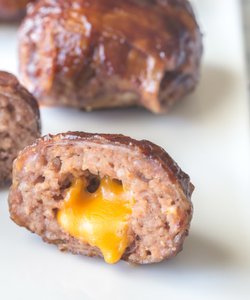 Ricetta Polpette con Cuore di Formaggio in Crosta di Pancetta