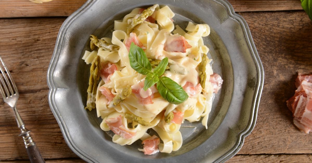 Ricetta Fettuccine con Asparagi, Pancetta e Panna - Il Club delle Ricette