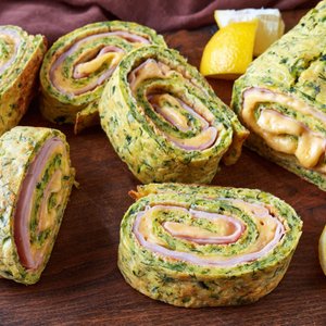 Rotolo di Frittata alle Zucchine con Prosciutto e Formaggio