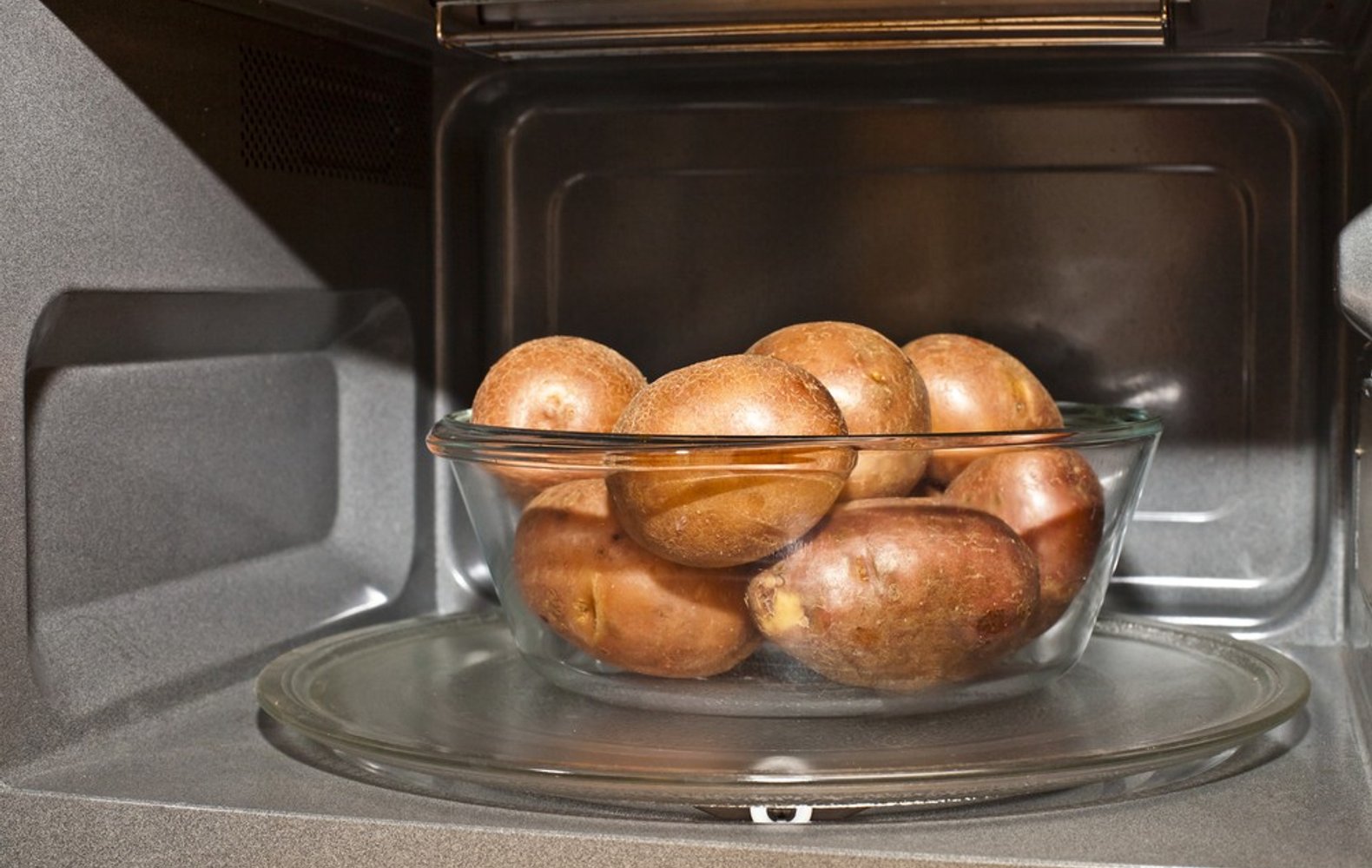 lessare le patate nel microonde