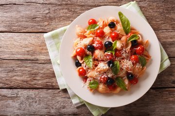 Ricetta Conchiglie con Pomodorini e Olive