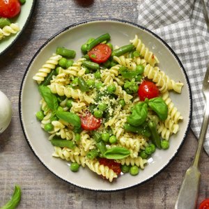 Insalata di Pasta con Piselli e Fagiolini