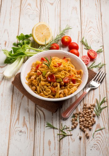 Ricetta Linguine con Ceci e Pomodorini