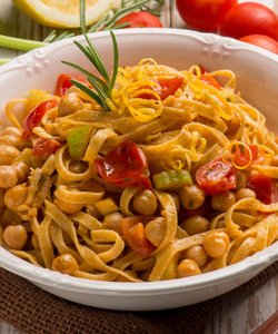 Ricetta Linguine con Ceci e Pomodorini