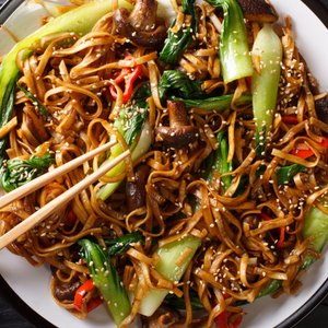 Noodles con Pak-Choi e Funghi Shiitake
