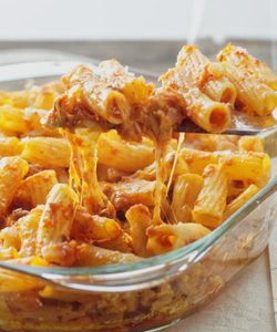 Ricetta Pasta al Forno con Ragù di Salsiccia