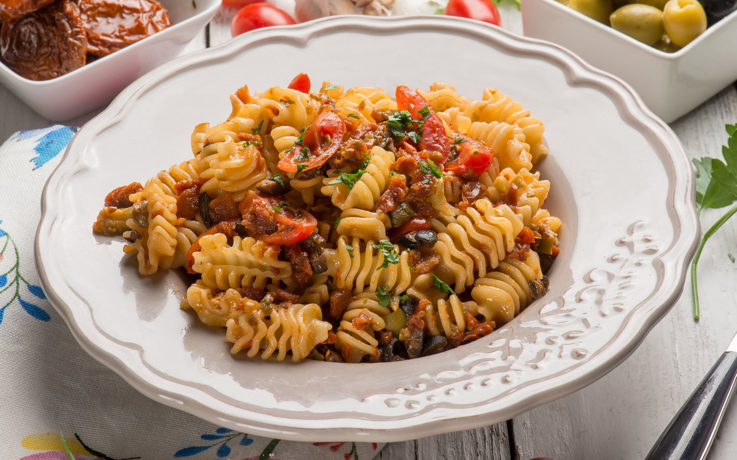 Pasta Fredda Con Pomodori Secchi E Olive