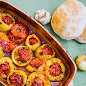 Peperoni Ripieni di Carne e Pomodori