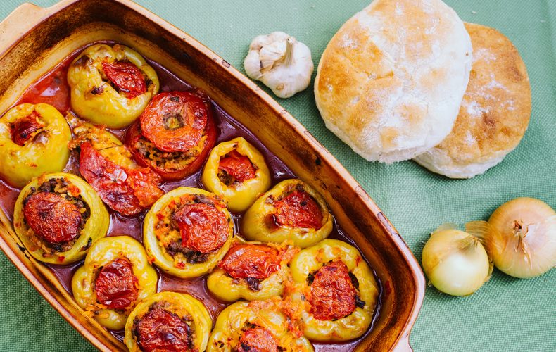Ricetta Peperoni Ripieni di Carne e Pomodori