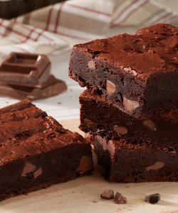 Ricetta Brownies ai Due Cioccolati Senza Glutine