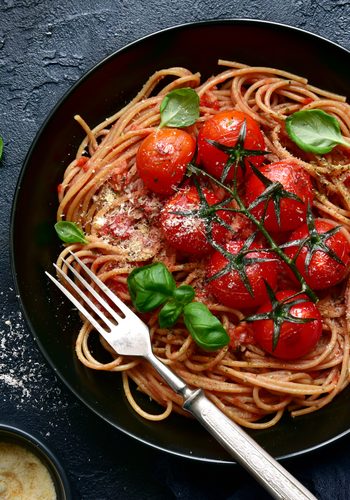 Ricetta Spaghetti Integrali Pomodorini e Basilico