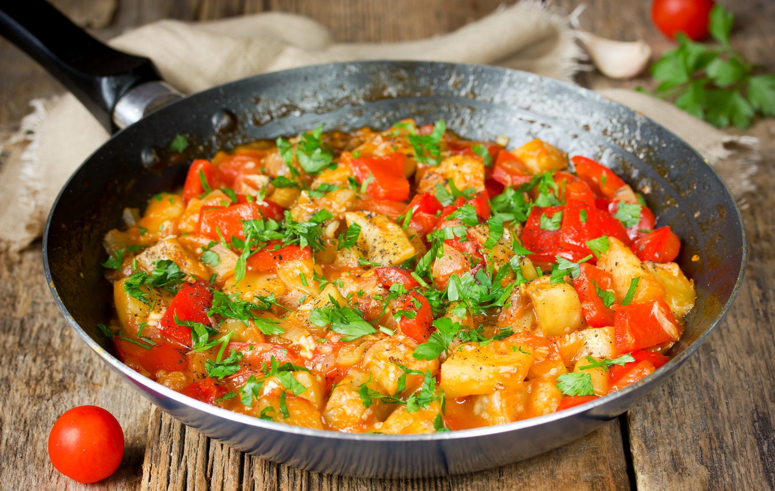 ricetta della peperonata con patate
