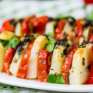 Spiedini Vegetariani con Patate, Pomodoro e Peperoni