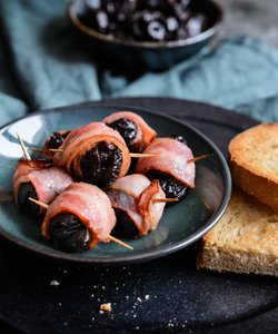 Ricetta Bocconcini di Prugne e Bacon