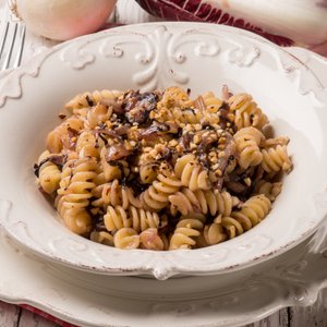 Fusilli con Radicchio e Nocciole