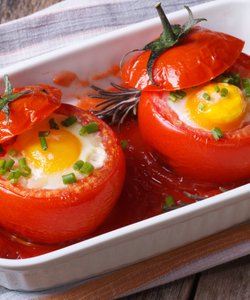 Ricetta Pomodori Ripieni di Uova e Mozzarella