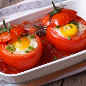 Pomodori Ripieni di Uova e Mozzarella