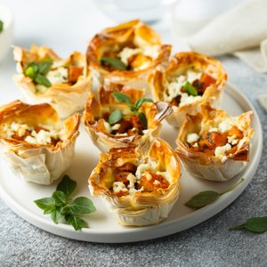 Cestini di Pasta Fillo con Zucca, Speck e Taleggio