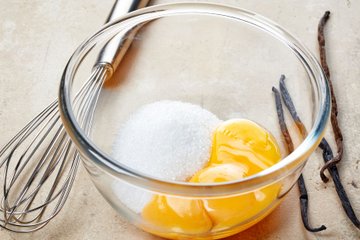 Come Montare Uova e Zucchero Perfettamente