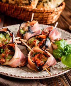 Ricetta Funghi Ripieni Avvolti nel Bacon