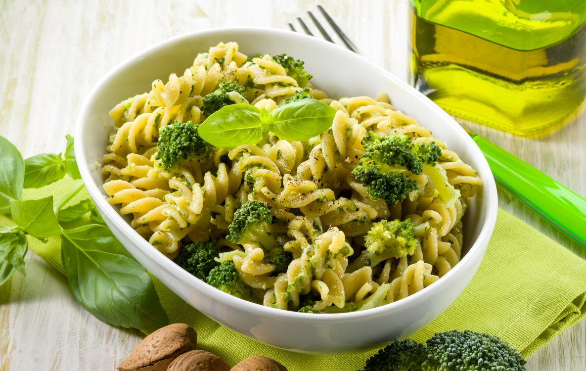 Ricetta Fusilli al Pesto di Broccoli e Mandorle Il Club delle Ricette