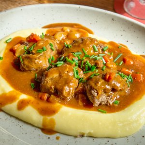Guancia di Vitello al Vino Bianco e Porcini