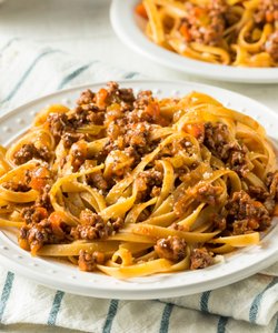 Ricetta Tagliatelle alla Salsiccia