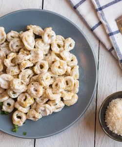 Ricetta Tortellini alla Crema di Parmigiano