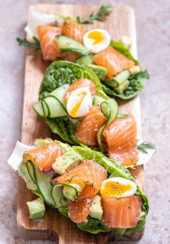 Ricetta Cestini di Lattuga con Gamberi e Avocado