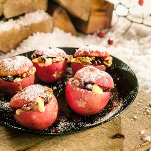 Mele al Forno Ripiene con Frutta Secca e Crema