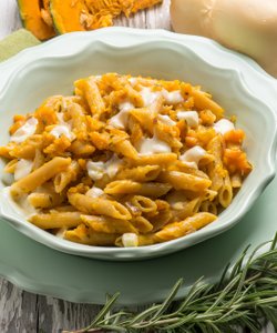 Ricetta Penne con Zucca e Scamorza