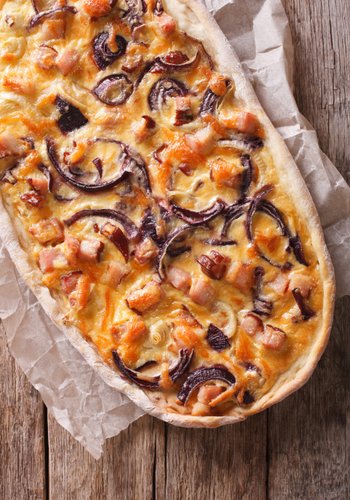 Ricetta Pizza con Zucca, Pancetta e Cipolle