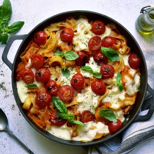 Tagliatelle al Forno con Pomodorini e Mozzarella