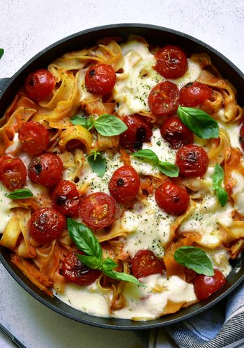 Ricetta Tagliatelle al Forno con Pomodorini e Mozzarella