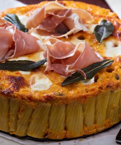 Ricetta Torta di Rigatoni al Forno