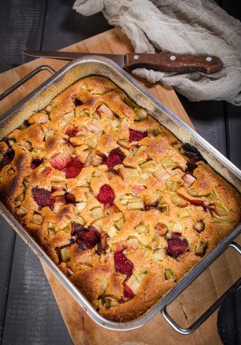 Ricetta Torta con Rabarbaro e Fragole