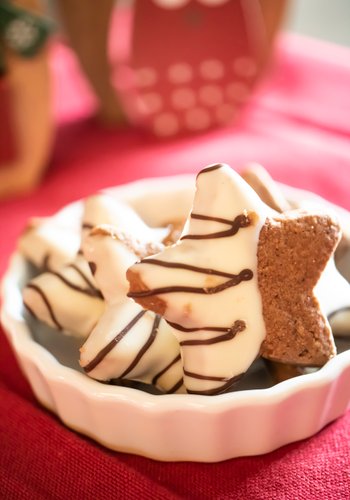 Ricetta Biscotti di Pasta Frolla al Cacao e Nocciole