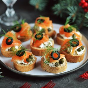 Crostini con Salmone e Capperi