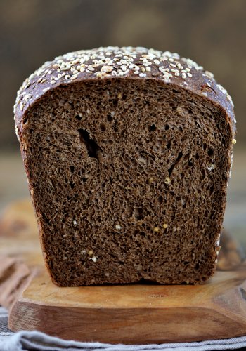 Ricetta Pane Nero Fatto in Casa, La Ricetta Originale del Nord Europa