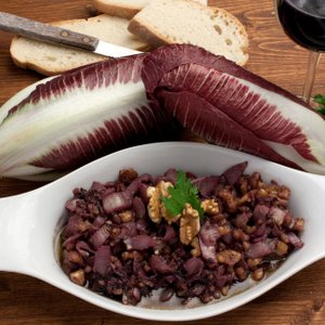 Radicchio Rosso in Padella con Noci e Aceto Balsamico