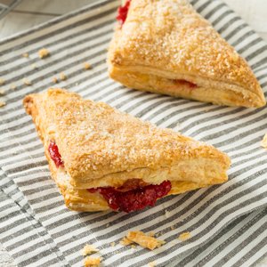 Sfogliatine con Marmellata di Ciliegie