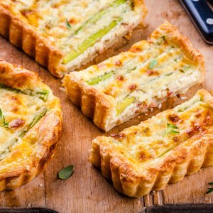 Torta Salata Asparagi e Parmigiano