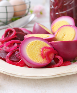 Ricetta Uova Sode alla Barbabietola