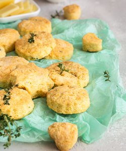Ricetta Biscotti Salati Formaggio e Timo