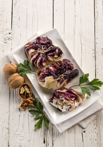 Ricetta Involtini di Radicchio Ricotta e Noci